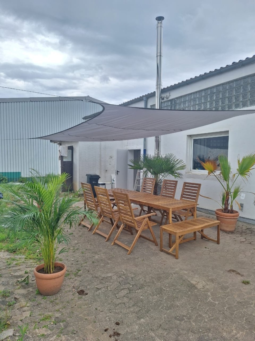 7 room shared apartment - GIRLS ONLY - private room - girls only