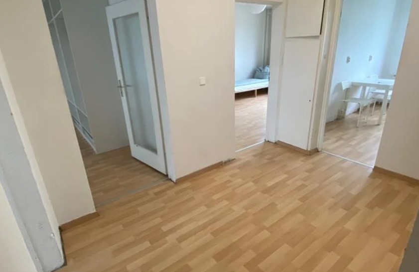 Tauchaer Str. 1-3 3 Room Apartment - Tauchaer Str. 1-3 double sharing room