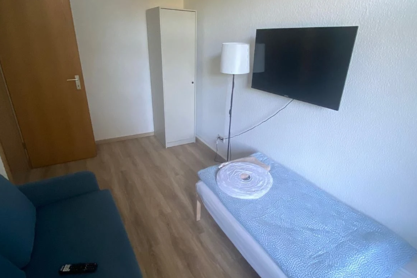 3-Room Apartment with Private Rooms in Leipzig - Shared Room