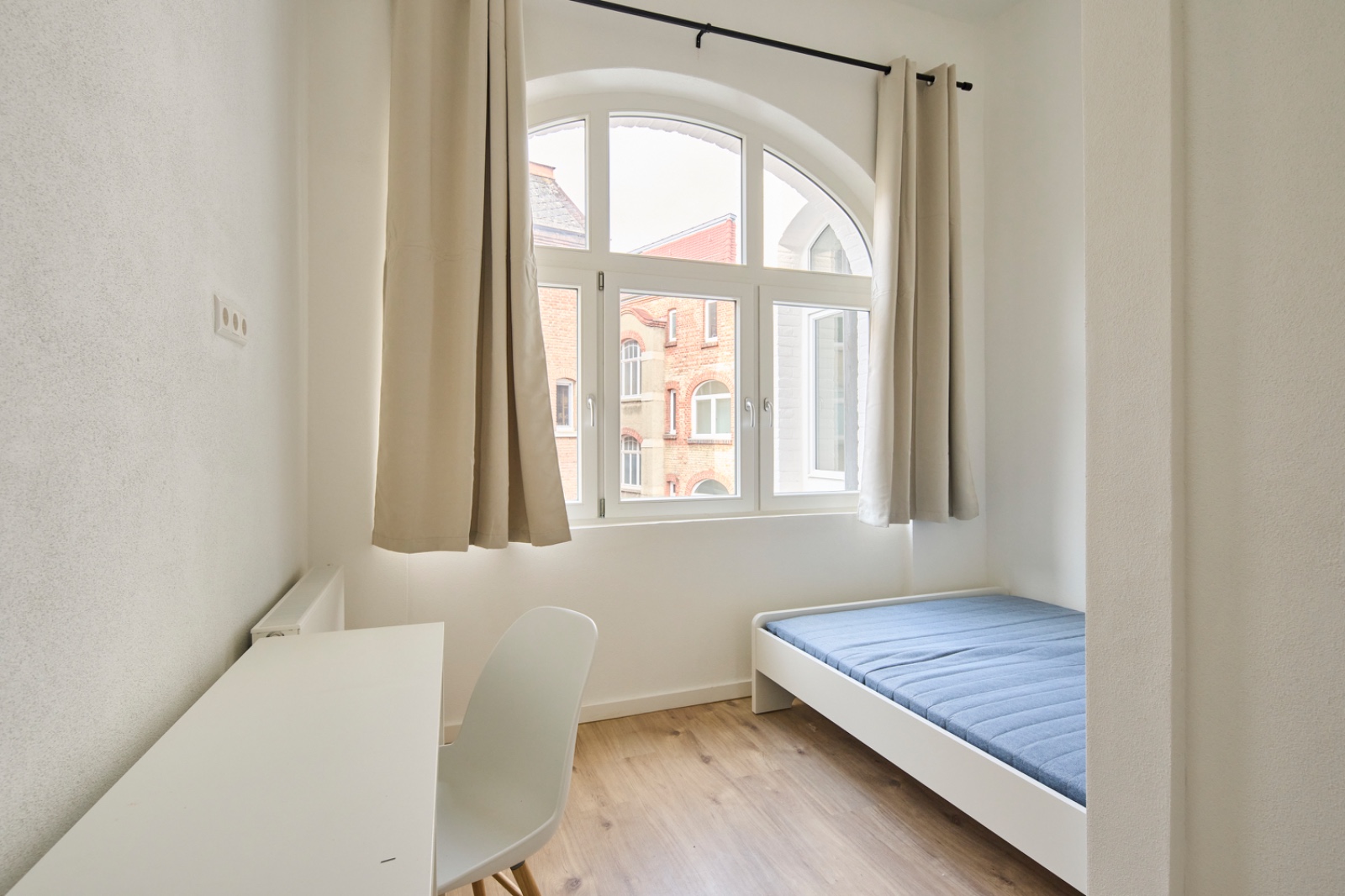 Shared Apartment Rooms Available - Room – 3rd floor