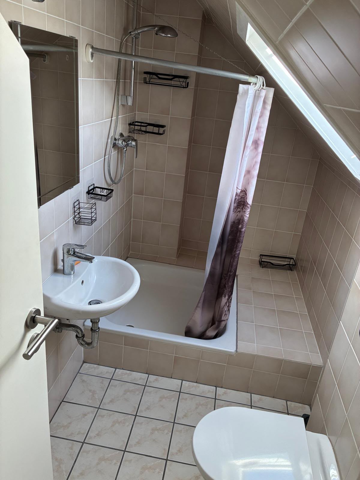 Double-Sharing Rooms in 3-Bedroom Apartment in Aachen - Double-Sharing Room 3