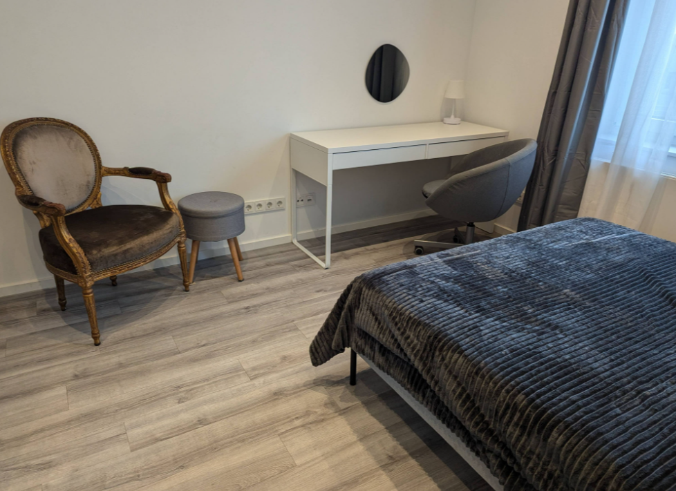 Modern Shared Apartment in Frankfurt - Close to Public Transport - Shared Room