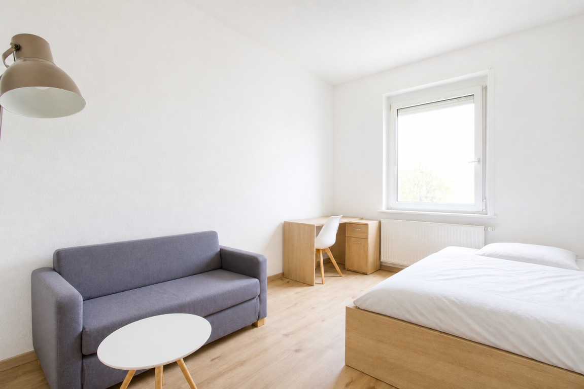 Bright, spacious WG room in a well-maintained apartment - central location in Stuttgart-Ost - private room in 4 wg