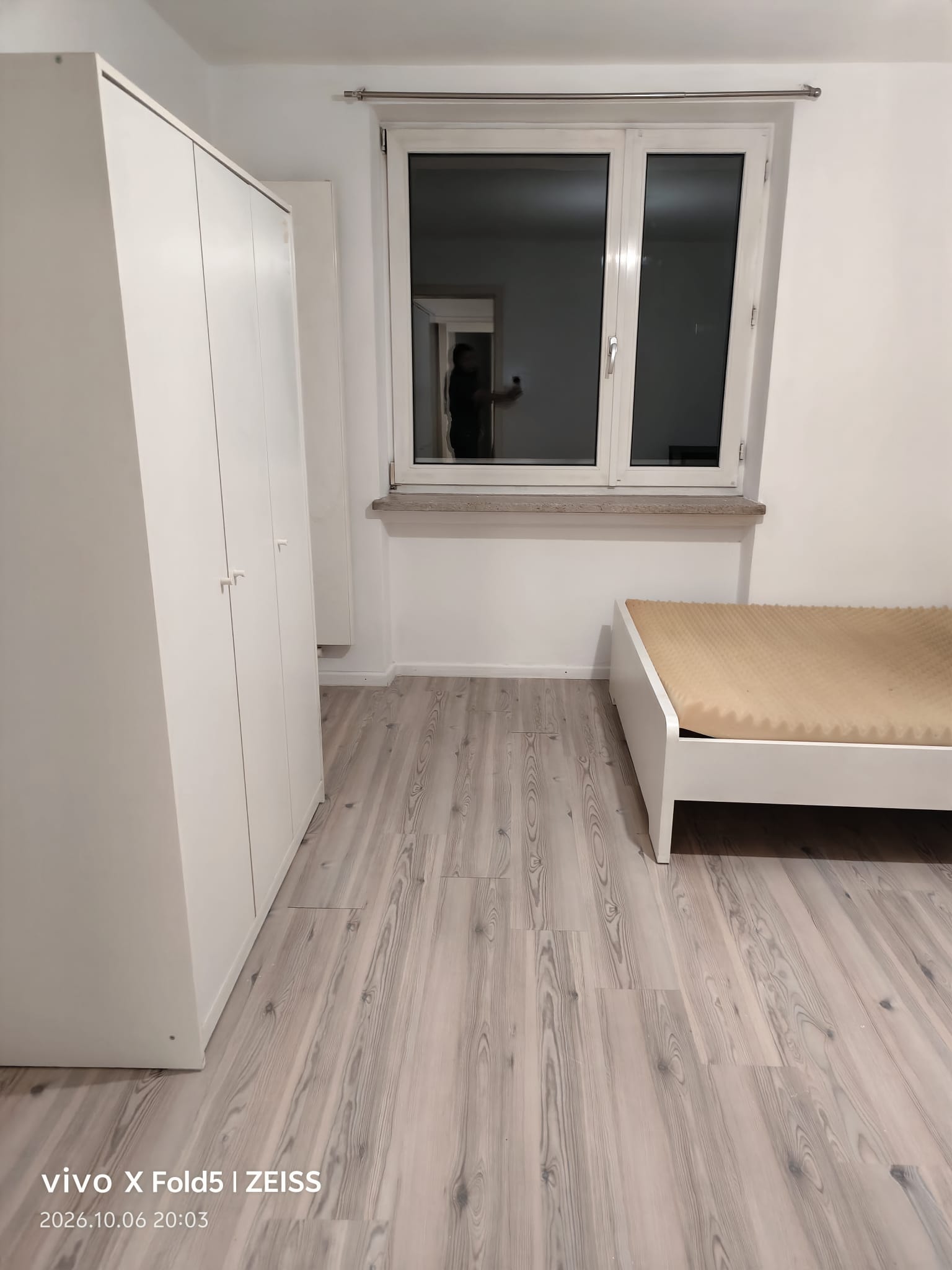 Munich 4-Room Apartment - One Private Room Available - Private Room 1