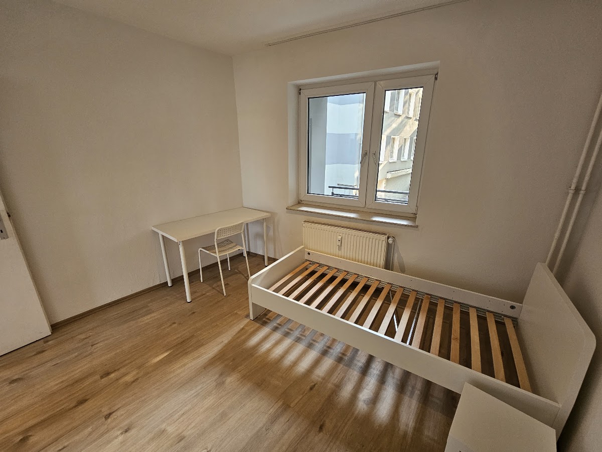 Furnished Private Room with Balcony in 3-Person WG - Essen - Privatzimmer mit Balkon